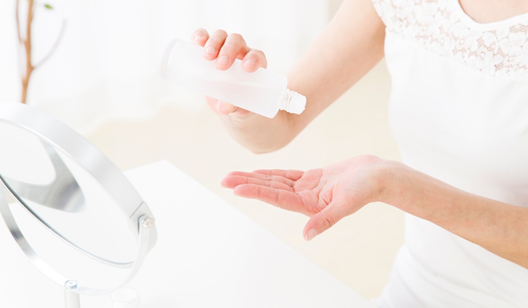 育毛剤使用イメージ