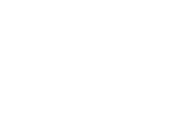 累計出荷数量150万突破※1の メディリフトを生み出したYA-MAN開発。 “伸びるシートが理想の位置にフィットし、 引き上げ理想の位置をキープしたままケアをする”目もとリフトアップ※2ケア美顔器 ※1 2018年4月1日～2023年5月31日までの美顔器・コスメ含む メディリフトシリーズ出荷数量（当社調べ） ※2 引き上げるようにシートを装着した状態